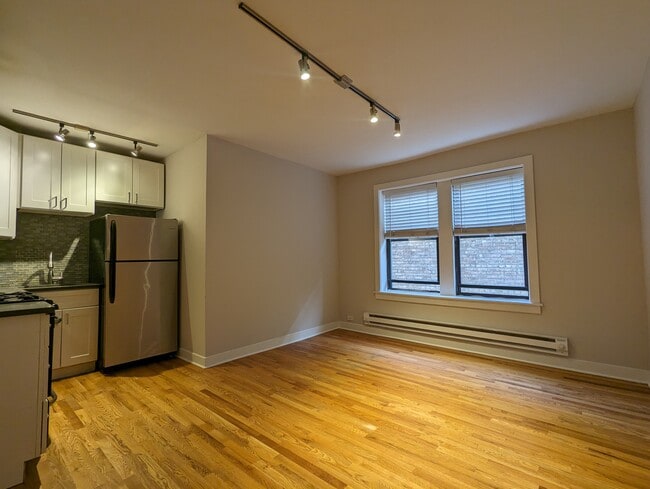 Building Photo - 2430 N Kedzie Blvd