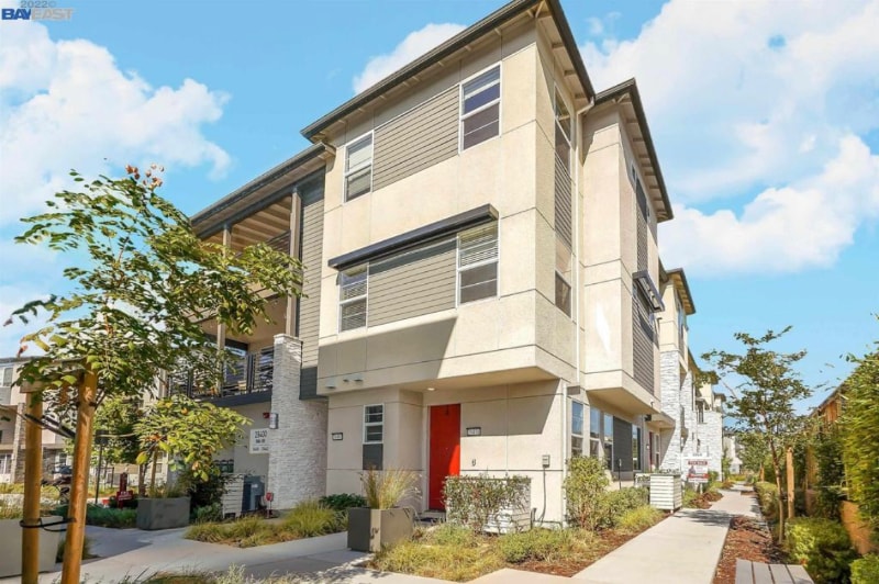 Photo - 29438 Urbia Way (Hayward, CA)