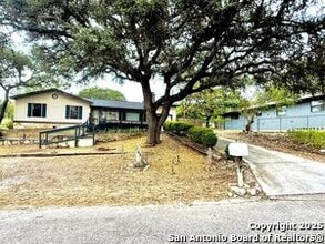 Building Photo - 103 Crestview Dr