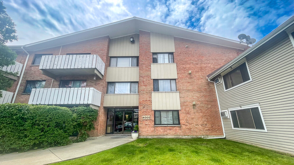 4000 Bayside Dr Unit 101, Palatine, Il 60074 - Condo For Rent In 