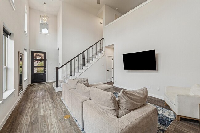 Foto del edificio - 7933 Spring Run Dr