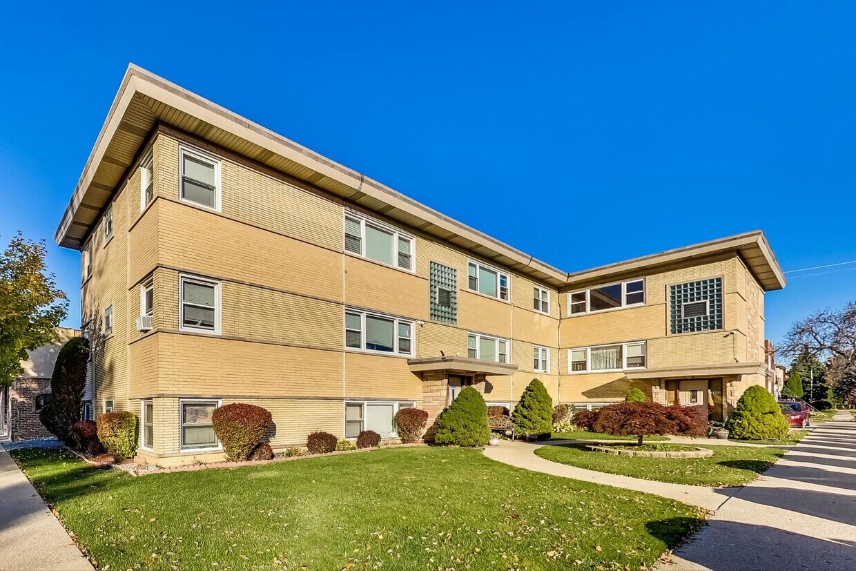 2802 N 72nd Ct Unit 9, Elmwood Park, IL 60707 Condo for Rent in
