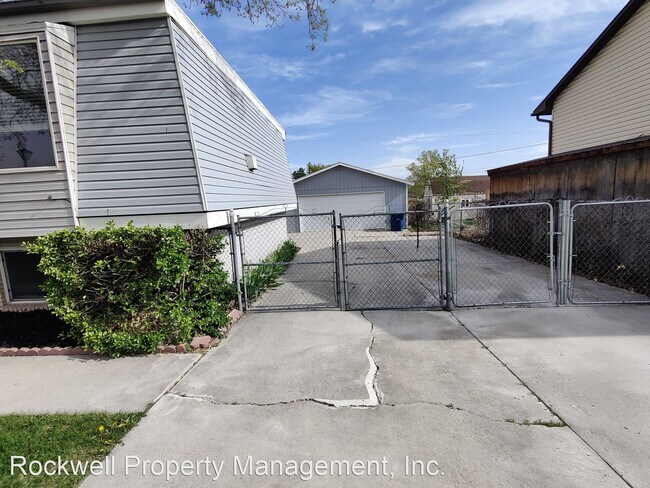 Building Photo - 4 br, 2 bath House - 4940 W 3850 S