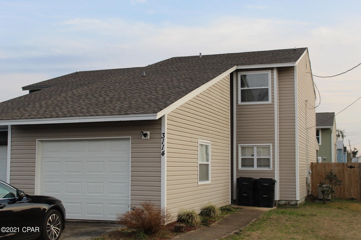Primary Photo - 3114 E Baldwin Rd