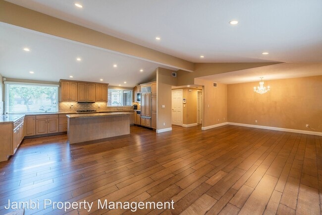 Building Photo - 5 br, 4 bath House - 38 Hidden Valley Road