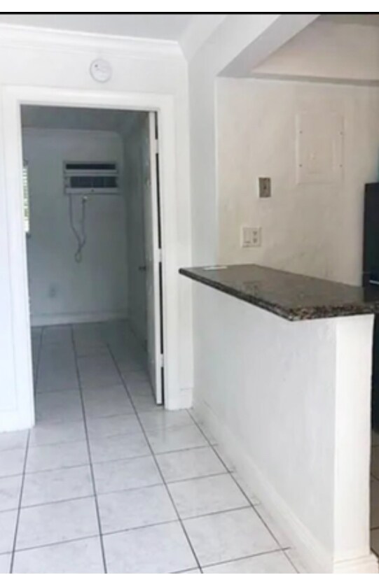 Foto del edificio - 1014 Salzedo St