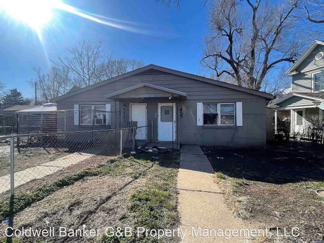 Primary Photo - 2 br, 1 bath House - 431 SE California Ave