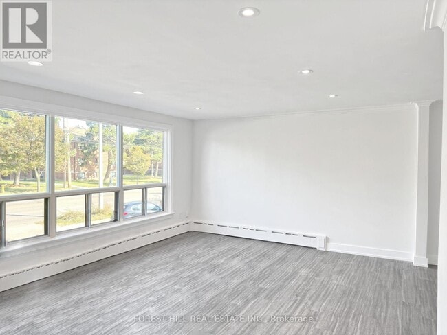 Building Photo - 443 Wilson Ave