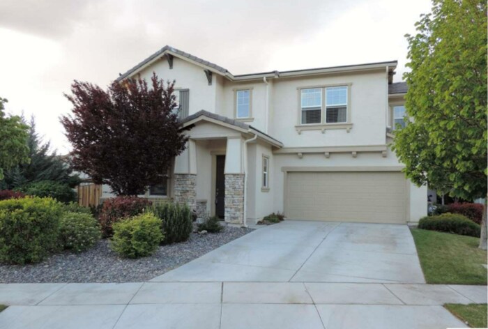 Primary Photo - 4 bed 3 bath home in Copper Ridge area of ...