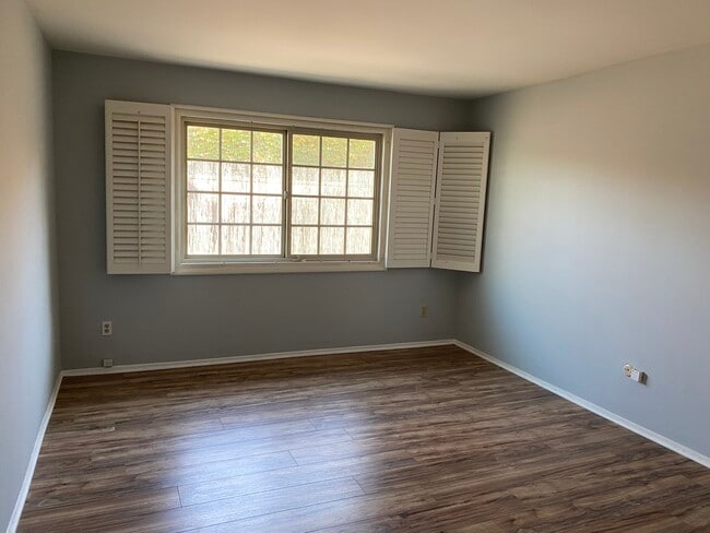 Foto del edificio - 15376 Valley Vista Blvd