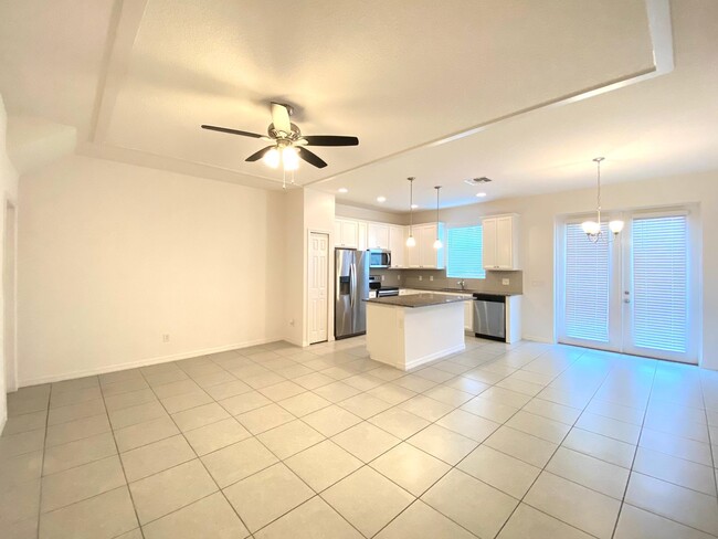 Foto del edificio - 3BD/2.5BA Town Home in Goldenrod Reserve I...