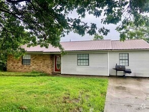 Building Photo - 453 Crestmont Cir