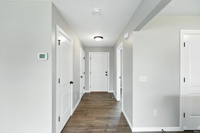 Foto del edificio - 813 Beal Brook Pass
