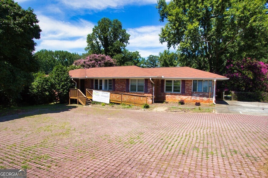 Primary Photo - 1835 Lawrenceville Hwy