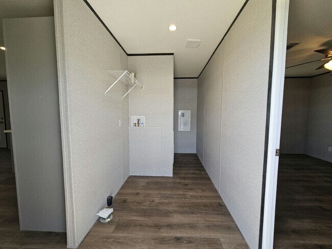 Foto del edificio - 511 Suwanee Dr