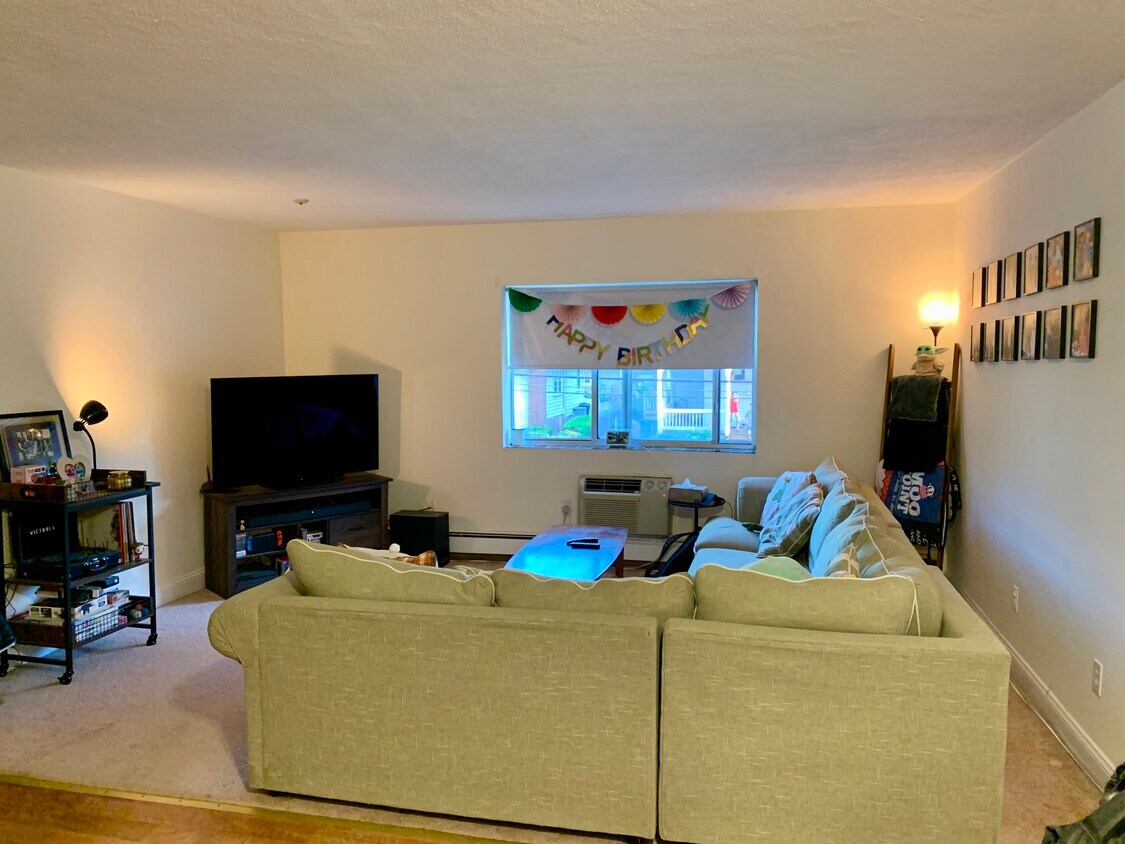 Foto principal - 28 Wollaston Ave