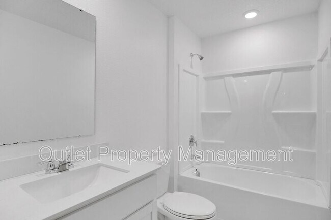 Foto del edificio - 1386 Inkberry Cir