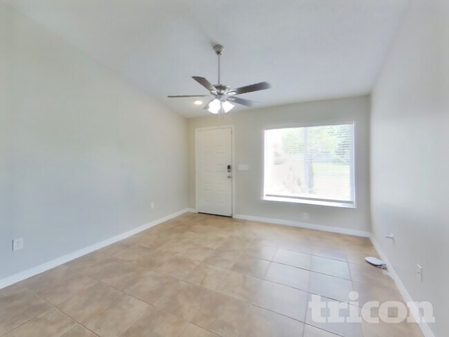 Foto del edificio - 4522 Reynolds Creek Ave