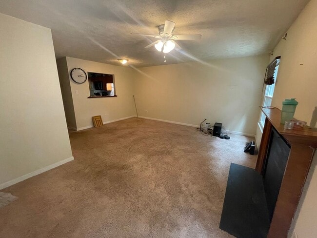 Building Photo - 2034 Airy Cir