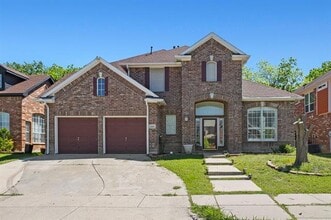 Building Photo - 3480 Daisy Ln