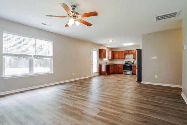 Building Photo - 442 Randolph Dr