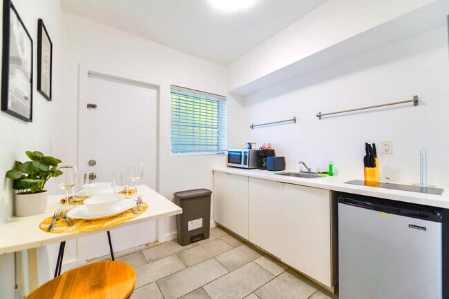 Foto del edificio - 515 NE 82nd St