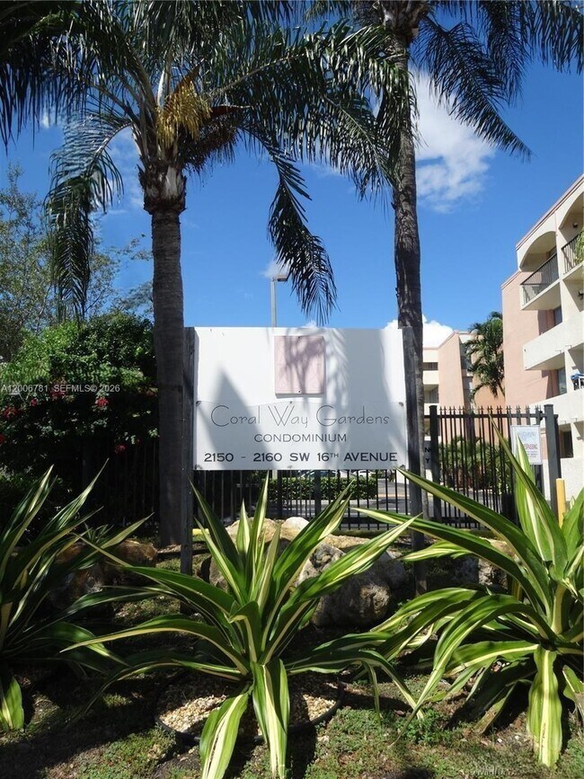 Foto del edificio - 2160 SW 16th Ave