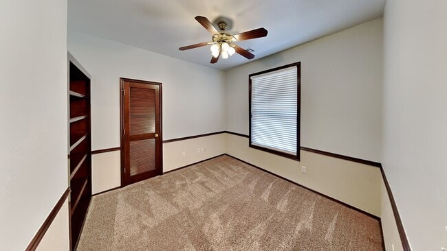 Building Photo - 3 Bedroom in Edmond