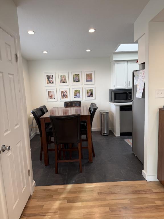 Foto del edificio - 872 Madsen Ln