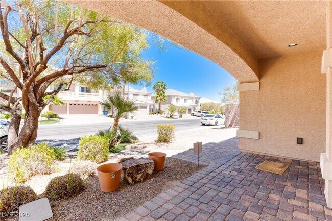 Building Photo - 6585 Coronado Crest Ave