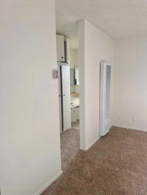 Foto del edificio - 4046 W 132nd St