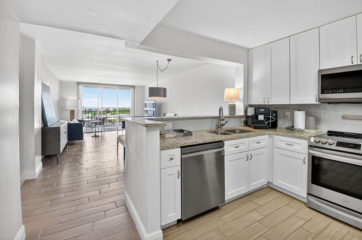 Foto principal - 3581 S Ocean Blvd