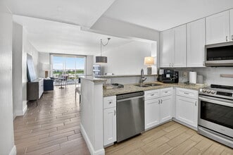Building Photo - 3581 S Ocean Blvd