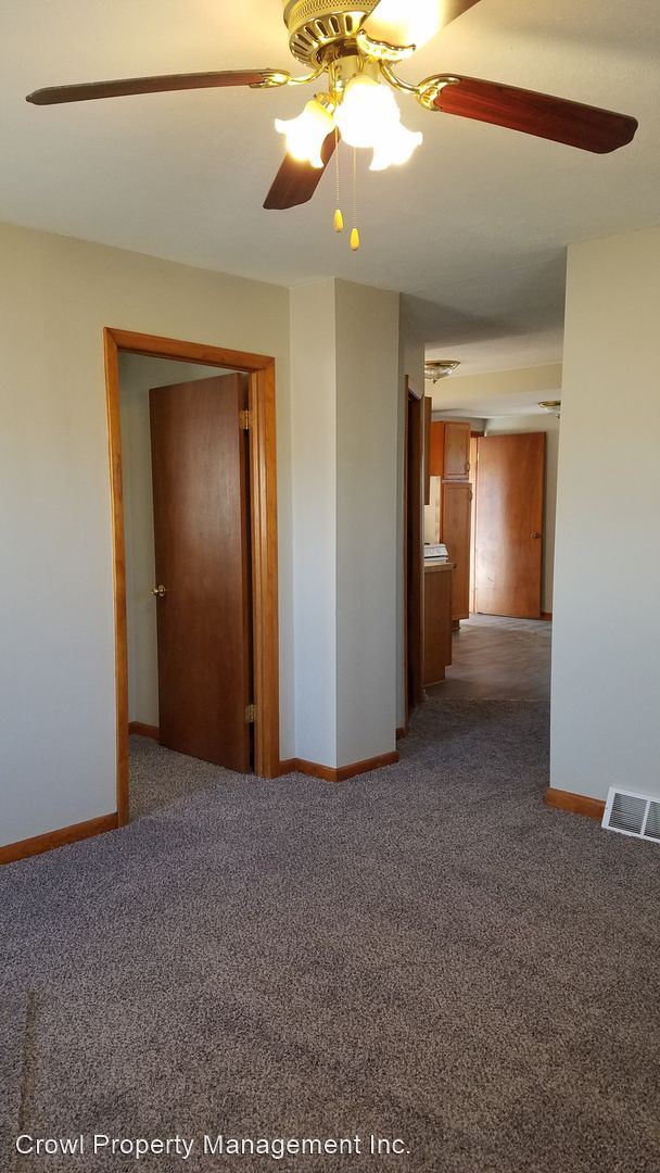 Building Photo - 2 br, 1 bath House - 2100 S 6th Street