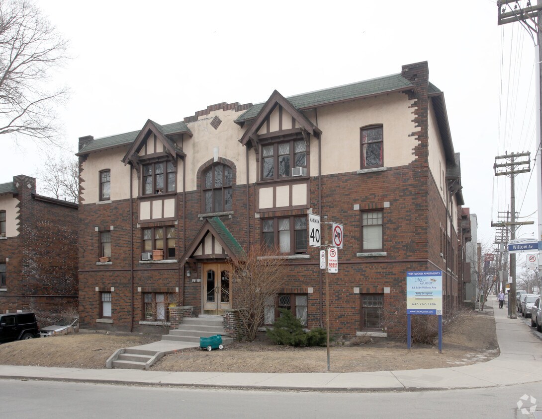 Primary Photo - 84 Willow Ave
