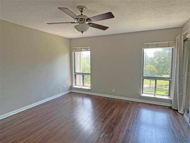 Building Photo - 100 Lido Cir