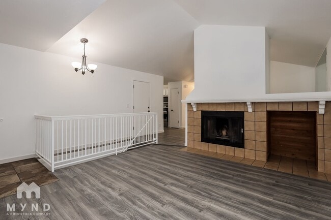 Foto del edificio - 3130 Green Acre Dr