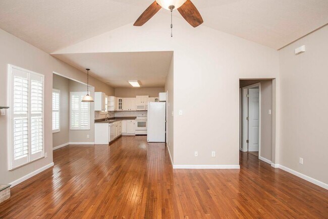 Foto del edificio - 6635 Creekhead Dr