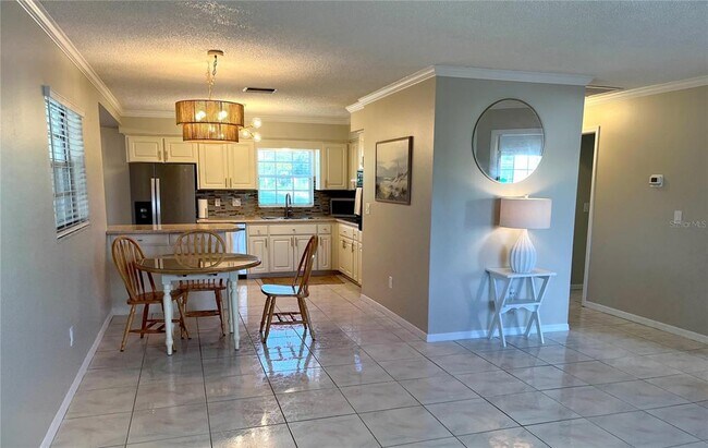 Foto del edificio - 6650 Hickorywood Ln