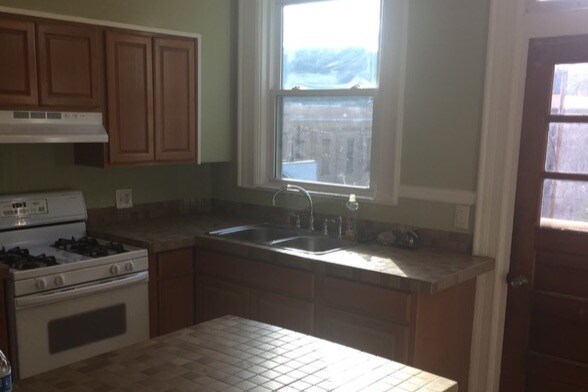 Foto del edificio - 811 Sarah St