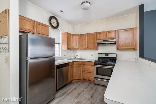 Building Photo - 2 br, 1.5 bath Townhome - 1613 S. Newberry