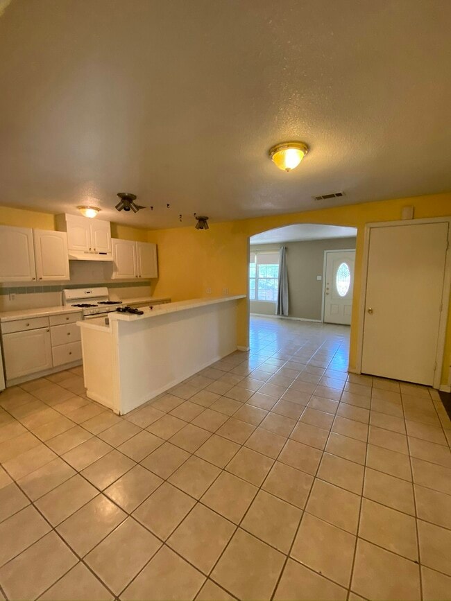 Building Photo - 401 Philco Dr