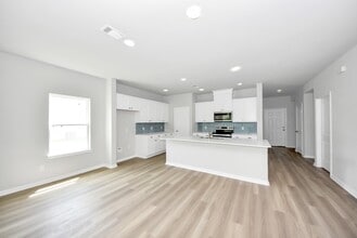 Building Photo - 638 Stovall Dr