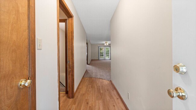 Foto del edificio - Stonebridge 3813/3815
