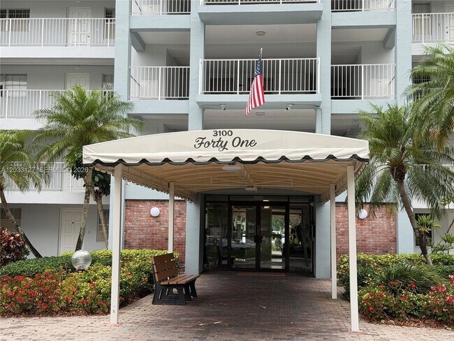 Building Photo - 3100 N Course Ln