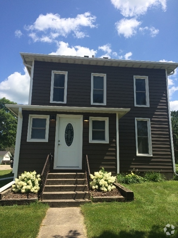 Building Photo - 415 S Elm Ave
