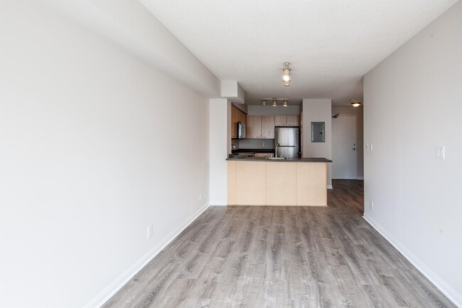 Building Photo - 11-1411 St Joseph St