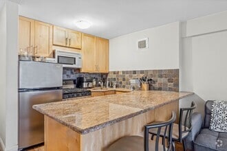 Building Photo - 141 E 55th St