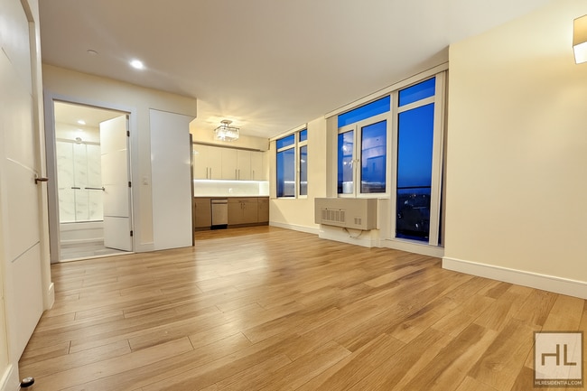 Building Photo - Northern Boulevard