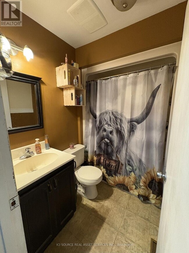 Photo du bâtiment - 12400 County Rd 18